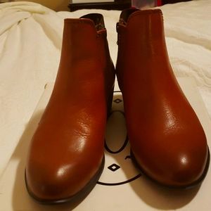 Steve Madden leather booties size 7